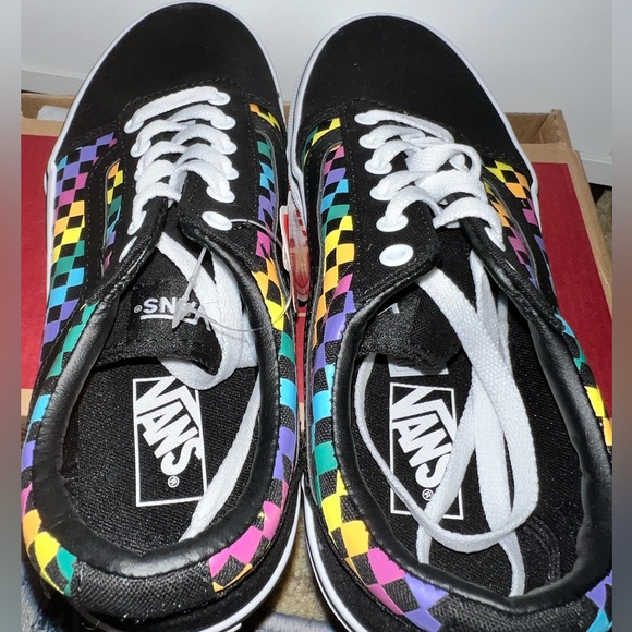 Vans rainbow mini checkered ward sneakers, size size 3, NWT - Picture 7 of 9